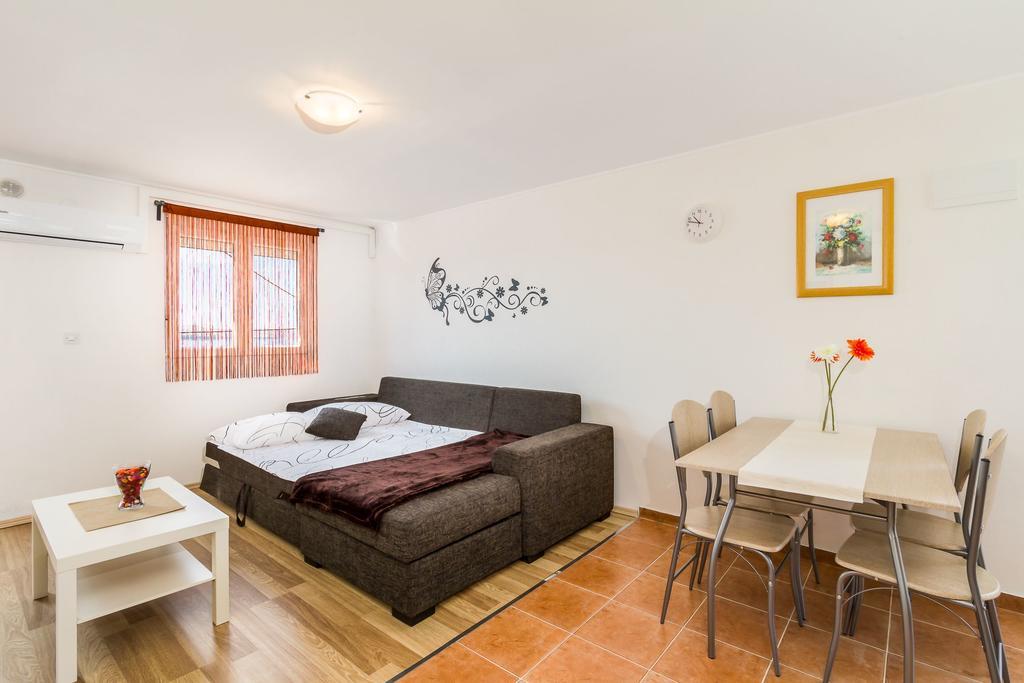 Apartmani Bregovec Maslenica Ngoại thất bức ảnh